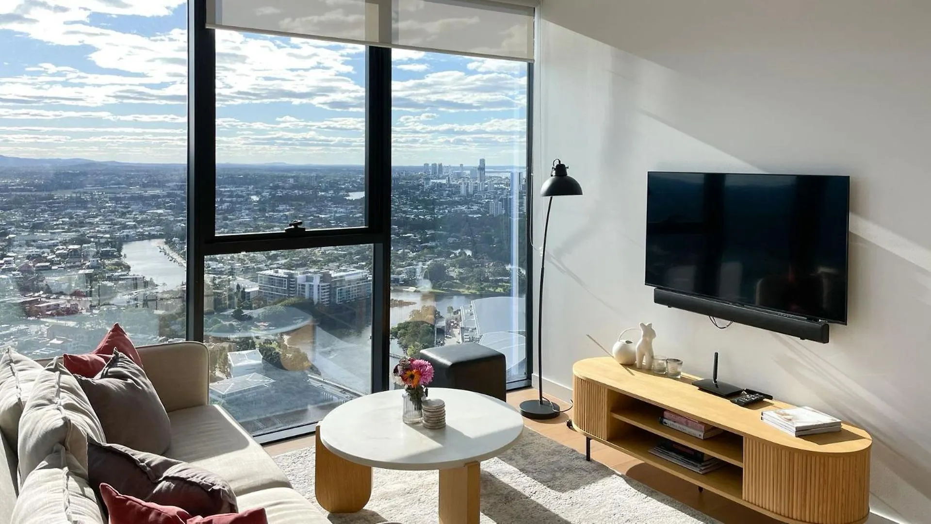 Broadbeach Island 2 Bedroom Casino Apartment - Coasthm Gold Coast 0*,  Australie